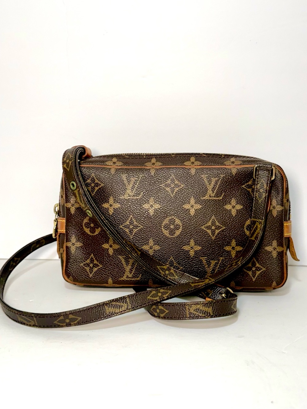 Louis Vuitton Monogram Canvas Crossbody Bag in Brown - Picture 15 of 15